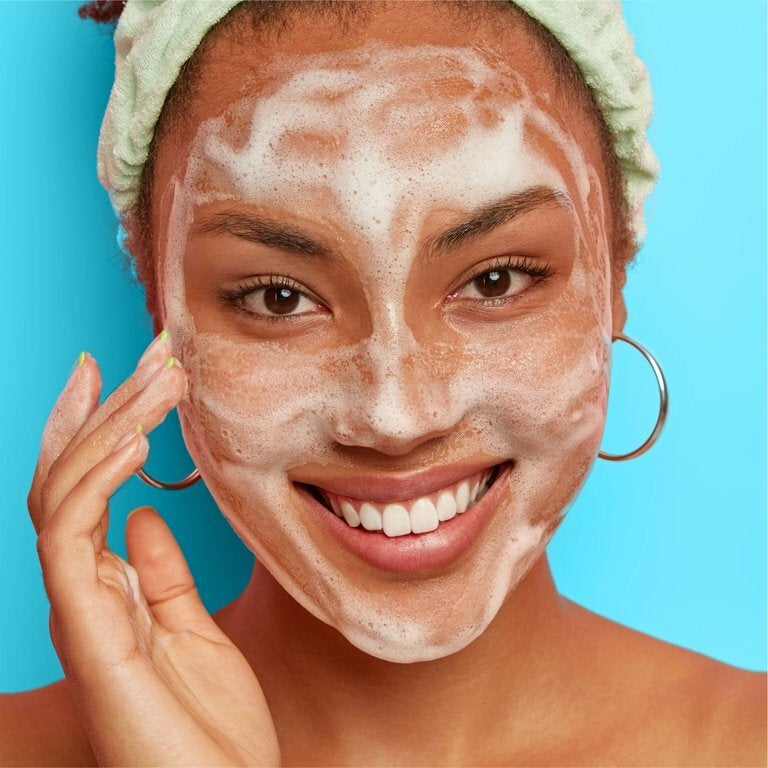 Sabonete Com Ácido Salicílico Neutrogena Oil-Free Salicylic Acid Acne Fighting Face Wash 269ml